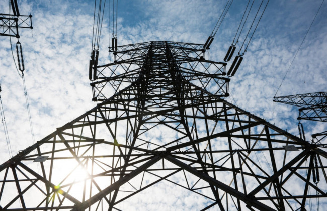 Почему в некоторых регионах меры ограничения потребления уже отменены, а в других — длительные отключения: разъяснение Минэнерго