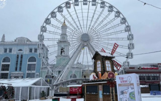 Колесо огляду на Подолі демонтують власники, атракціон закрито — КМДА
