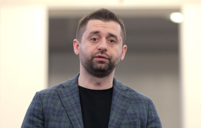 На выборах во время войны возможно гибридное голосование — онлайн и офлайн: Арахамия объяснил ситуацию
