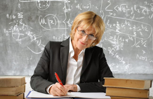 Пенсія за вислугу років для освітян — що треба знати