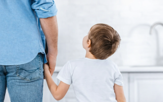 Мати платила по 250 гривень: батько, який сам виховує трьох дітей, через суд домігся зміни аліментів