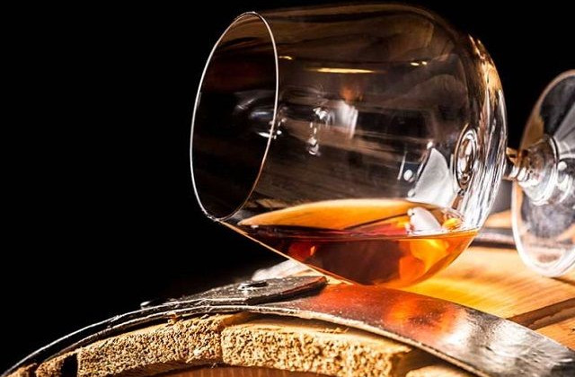 Что можно и нельзя есть с коньяком – советы экспертов