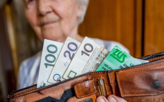 Як українцям отримати мінімальну пенсію в Польщі та субсидію