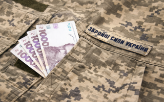 Апеляційний суд підтвердив обов’язок військового сплачувати аліменти на повнолітню доньку, яка навчається в Британії