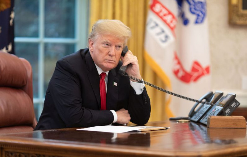 Трамп заявил, что провел «очень продуктивный» разговор с Путиным перед встречей с Зеленским