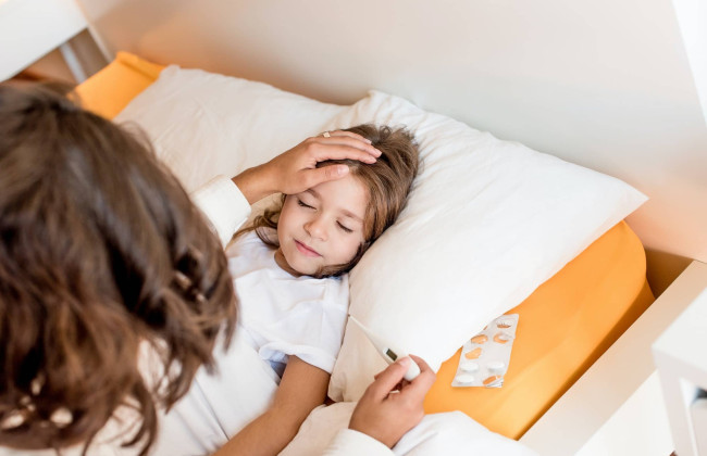 Хвороба дитини під час відпустки: чи мають батьки право на продовження відпочинку