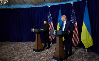 Владимир Зеленский объяснил, как украинцы за границей смогут голосовать на референдуме