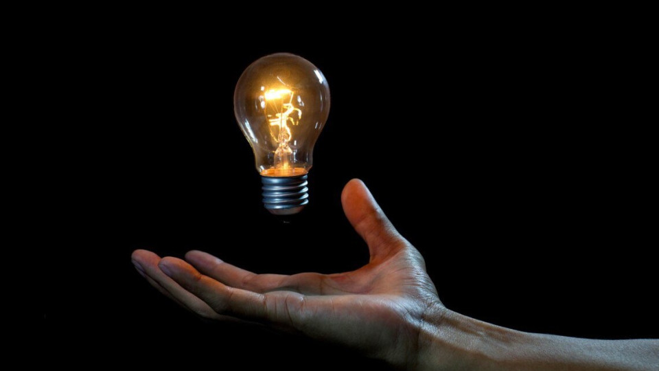 Аварійні відключення замість погодинних - що сталося з енергосистемою України