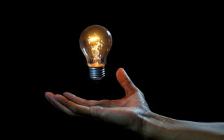 Аварійні відключення замість погодинних – що сталося з енергосистемою України