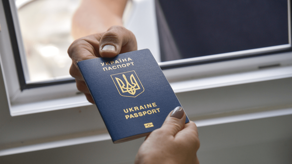 Новые правила для журналистов: что изменится при пересечении границы с 1 января 2026 года