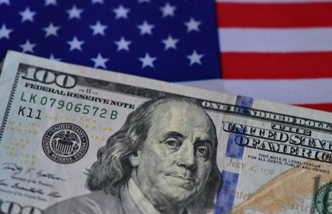 Долар впав на 9,5% у 2025 році — найгірший рік для валюти з 2017 року