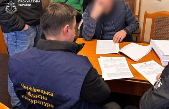 2,5 мільйона збитків на мосту: на Буковині повідомили про підозру посадовцю Служби відновлення