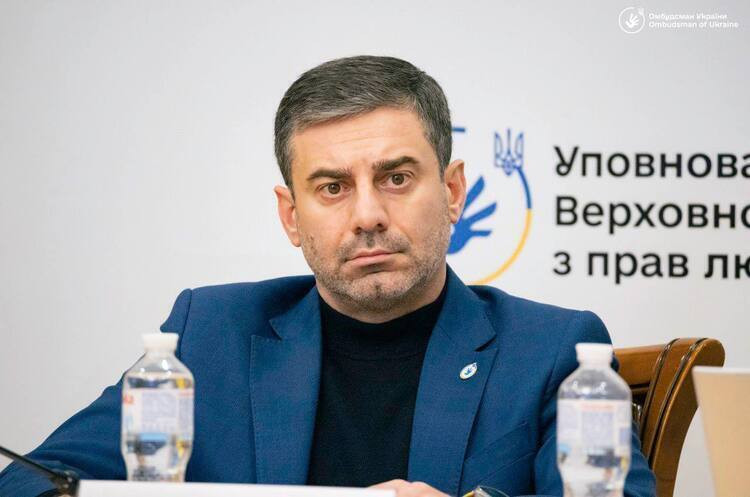 Привязывали и били в больнице: Дмитрий Лубинец сообщил о пытках ребенка в Житомире