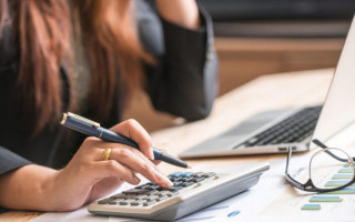 Який розмір адмінзбору за держреєстрацію та яка плати за дії у Спадковому реєстрі, ДРОРМ, ДРРП і реєстрі довіреностей з 1 січня