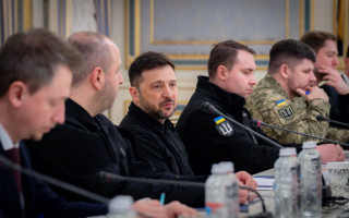 Сейчас у нас новая волна, новый шанс закончить войну, — Владимир Зеленский