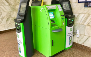 Помилково переказали гроші на карту не туди: коли доведеться судитися