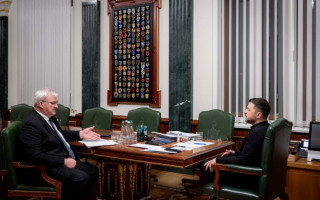 Зеленський обговорив із Сибігою ротації серед українських дипломатів