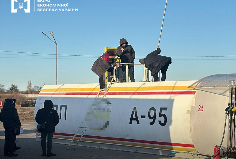 Суд приговорил к 3 годам участника организованной группы за незаконное изготовление и сбыт топлива