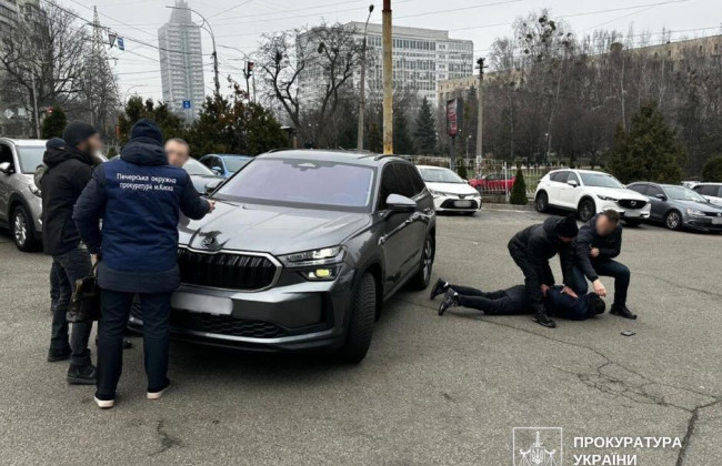 «Конвертаційний центр» на 50 фірм: бізнес ухилився від податків на 54 млн — схему накрили СБУ і прокуратура