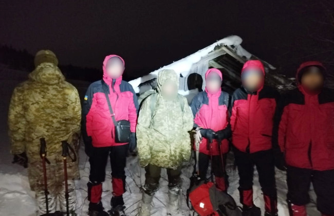 Пять дней шел в Румынию, заблудился и вызвал спасателей — в Карпатах спасли мужчину