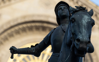 У Жанни д'Арк у Парижі вкрали меч