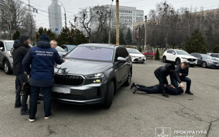 «Конвертаційний центр» на 50 фірм: бізнес ухилився від податків на 54 млн — схему накрили СБУ і прокуратура