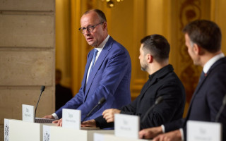 Украина должна создать условия, чтобы молодые мужчины не выезжали за границу — Мерц