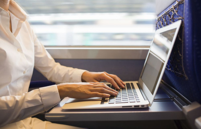 УЗ запускає Wi-Fi в поїздах далекого сполучення: перші 10 хвилин безкоштовні