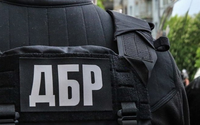 Бухгалтер військової частини незаконно перерахував собі 800 тисяч грн — справу скеровано до суду