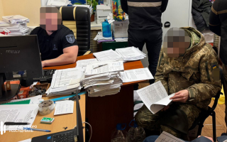 ДБР викрило схему продажу пального у військовій частині