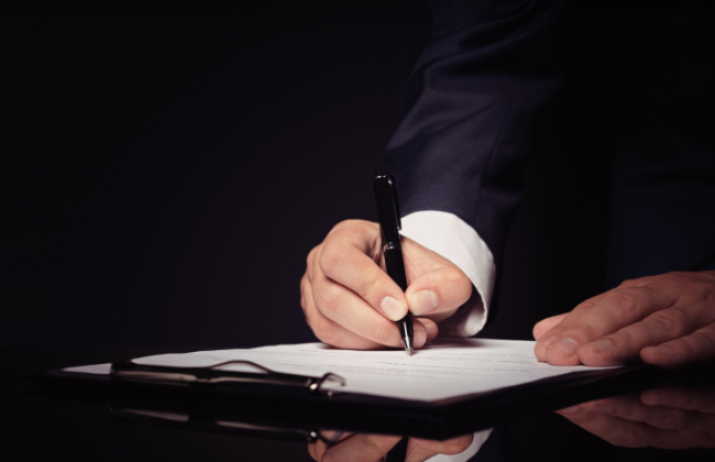 Бізнес «переписали» без згоди партнера: у Києві судитимуть організовану групу