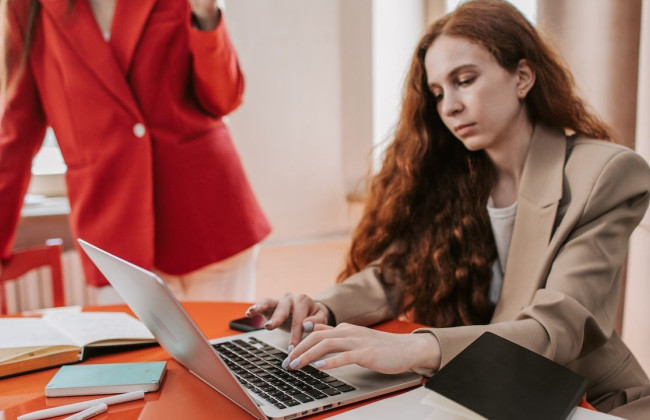 Кабмін унормував виплати по безробіттю, а послуги зайнятості переходять онлайн