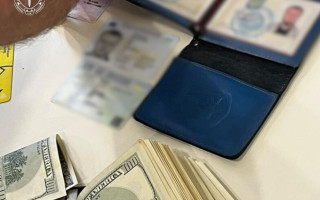 У Києві судитимуть трьох чоловіків, які за $10-14 тисяч пропонували зняття з розшуку та «бронь» від мобілізації