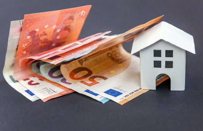 В Испании 86-летняя владелица квартиры не получает аренду и требует более €40 тысяч компенсации от государства