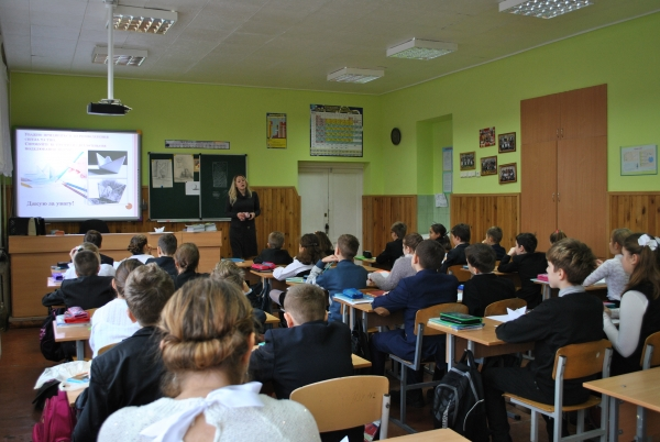 Київські школи почнуть семестр за планом — 12 січня, у КМДА розповіли, як проходитиме навчання