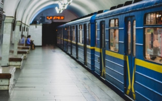 Поезда в метро Киева ходят реже из-за энергокризиса