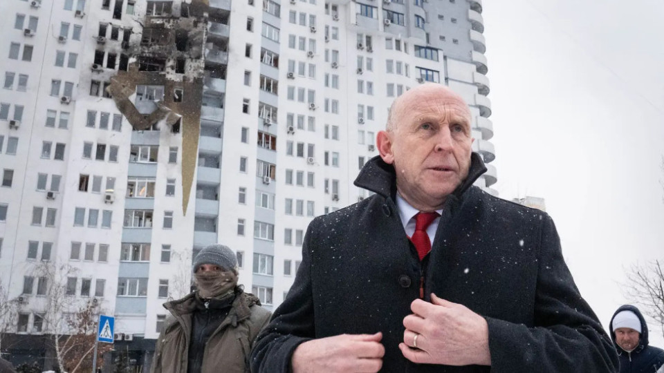 Министр обороны Британии Хили не против похитить Путина, чтобы наказать его за военные преступления