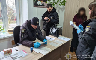 В Сумской области врач за взятки оформляла справки для получения права на управление автомобилем