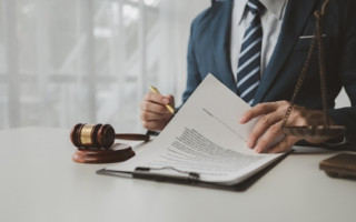 Подключился «из Лондона», но был в Мюнхене: адвокат из Британии солгал судье о локации и потерял право на профессию