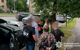 Бронювання за $26 тисяч: у Києві судитимуть директорку фірми за «зняття з розшуку» військовозобов’язаних