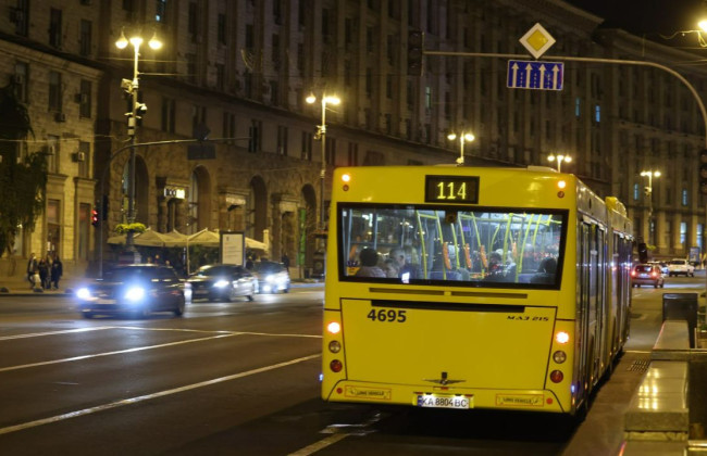 Без трамваев и троллейбусов из-за проблем со светом: как ездит правый берег Киева