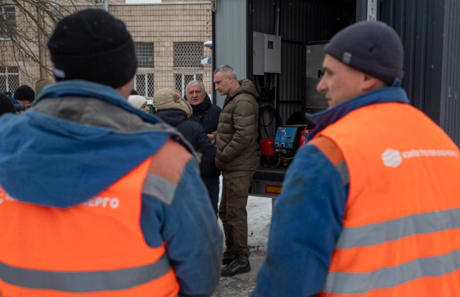 На Оболони вражеский БпЛА попал в 16-этажный жилой дом — Кличко