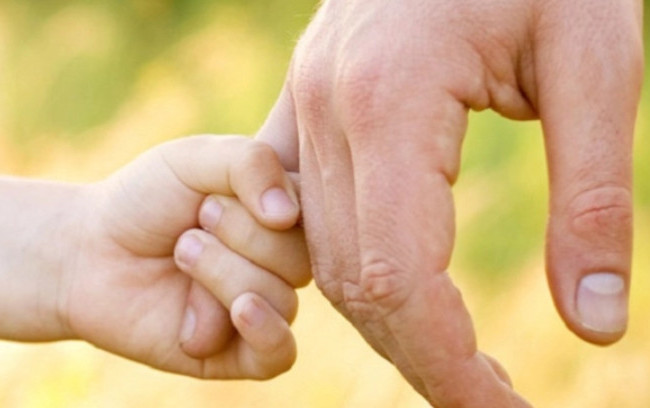 Допомога для догляду дитини до одного року — що важливо знати