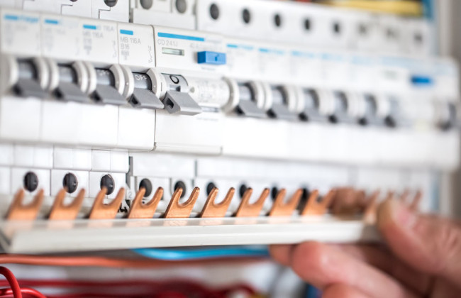 Докази щодо підтвердження надання послуг нестандартного приєднання до електромереж за договором — постанова КГС ВС