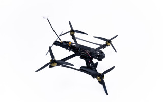 В Україні розробили ударний «Дрон-Ждун», який здатен чекати на ціль до 14 діб