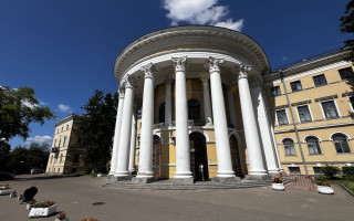 Прокуратура вимагає повернути державі Жовтневий палац у Києві