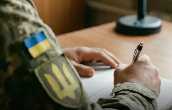 В Минобороны объяснили, когда военнослужащие приобретают право на получение «оздоровительных»