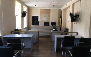 Які права і обов’язки у суді мають учасники адміністративної справи