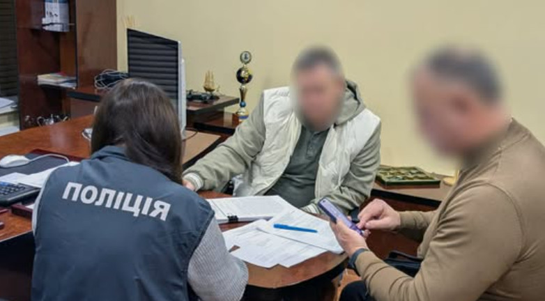 Руководитель управления образования, которого подозревают в растрате средств, обжаловал отстранение и домашний арест: что решил суд