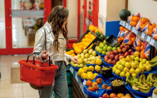 Безопасные покупки: что потребителям следует знать о маркировке овощей и фруктов